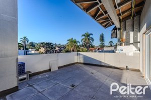 Casa em Condomínio à venda com 237m², 4 dormitórios, 4 suítes, 3 vagas, no bairro Vila Assunção em Porto Alegre