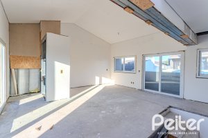 Casa em Condomínio à venda com 237m², 4 dormitórios, 4 suítes, 3 vagas, no bairro Vila Assunção em Porto Alegre