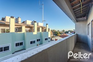 Casa em Condomínio à venda com 237m², 4 dormitórios, 4 suítes, 3 vagas, no bairro Vila Assunção em Porto Alegre
