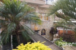 Terreno à venda com 582m², no bairro Tristeza em Porto Alegre