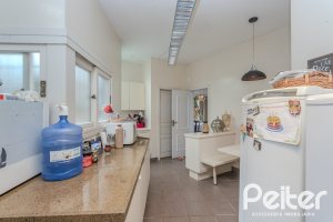 Casa à venda com 450m², 4 dormitórios, 3 suítes, 5 vagas, no bairro Vila Conceição em Porto Alegre