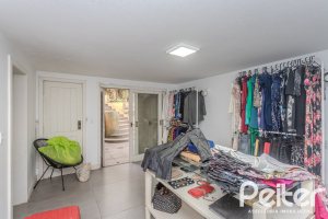 Casa à venda com 450m², 4 dormitórios, 3 suítes, 5 vagas, no bairro Vila Conceição em Porto Alegre