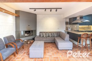 Casa em Condomínio à venda com 176m², 3 dormitórios, 1 suíte, 2 vagas, no bairro Ipanema em Porto Alegre