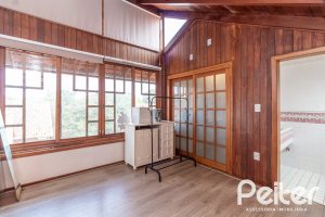 Casa em Condomínio à venda com 176m², 3 dormitórios, 1 suíte, 2 vagas, no bairro Ipanema em Porto Alegre