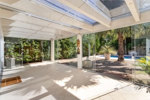 Casa em Condomínio à venda com 253m², 3 dormitórios, 1 suíte, 2 vagas, no bairro Terra Ville em PORTO ALEGRE