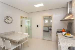 Casa em Condomínio à venda com 253m², 3 dormitórios, 1 suíte, 2 vagas, no bairro Terra Ville em PORTO ALEGRE