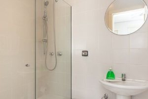 Casa em Condomínio à venda com 253m², 3 dormitórios, 1 suíte, 2 vagas, no bairro Terra Ville em PORTO ALEGRE