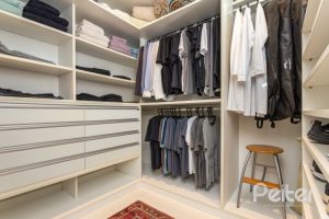 Casa em Condomínio à venda com 253m², 3 dormitórios, 1 suíte, 2 vagas, no bairro Terra Ville em PORTO ALEGRE