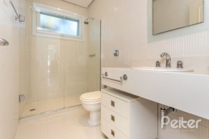 Casa em Condomínio à venda com 253m², 3 dormitórios, 1 suíte, 2 vagas, no bairro Terra Ville em PORTO ALEGRE