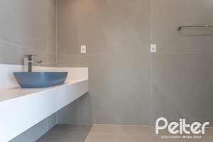 Casa em Condomínio à venda com 387m², 4 dormitórios, 4 suítes, 5 vagas, no bairro Alphaville em PORTO ALEGRE