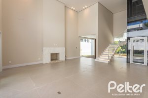 Casa em Condomínio à venda com 387m², 4 dormitórios, 4 suítes, 5 vagas, no bairro Alphaville em PORTO ALEGRE