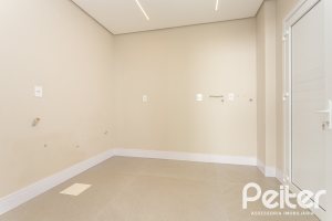 Casa em Condomínio à venda com 387m², 4 dormitórios, 4 suítes, 5 vagas, no bairro Alphaville em PORTO ALEGRE