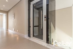 Casa em Condomínio à venda com 387m², 4 dormitórios, 4 suítes, 5 vagas, no bairro Alphaville em PORTO ALEGRE