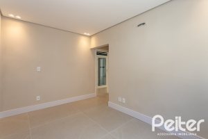 Casa em Condomínio à venda com 387m², 4 dormitórios, 4 suítes, 5 vagas, no bairro Alphaville em PORTO ALEGRE