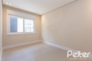 Casa em Condomínio à venda com 387m², 4 dormitórios, 4 suítes, 5 vagas, no bairro Alphaville em PORTO ALEGRE