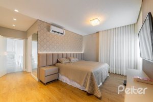  à venda, no bairro  em 