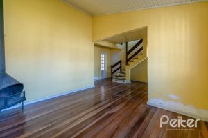 Casa à venda com 142m², 3 dormitórios, 1 suíte, 2 vagas, no bairro Ipanema em Porto Alegre