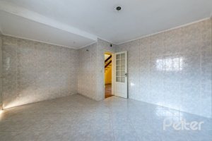 Casa à venda com 142m², 3 dormitórios, 1 suíte, 2 vagas, no bairro Ipanema em Porto Alegre