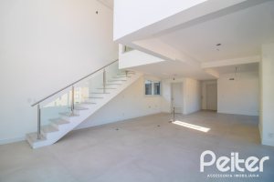 Apartamento à venda com 177m², 3 dormitórios, 3 suítes, 3 vagas, no bairro Menino Deus em Porto Alegre