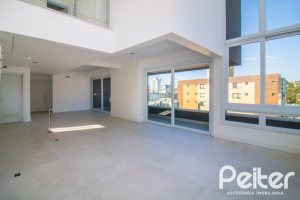 Apartamento à venda com 177m², 3 dormitórios, 3 suítes, 3 vagas, no bairro Menino Deus em Porto Alegre