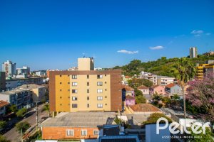 Apartamento à venda com 177m², 3 dormitórios, 3 suítes, 3 vagas, no bairro Menino Deus em Porto Alegre
