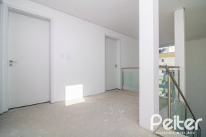 Apartamento à venda com 177m², 3 dormitórios, 3 suítes, 3 vagas, no bairro Menino Deus em Porto Alegre