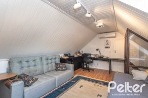 Casa em Condomínio à venda com 143m², 4 dormitórios, 1 suíte, 2 vagas, no bairro Tristeza em Porto Alegre