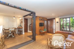 Casa em Condomínio à venda com 143m², 4 dormitórios, 1 suíte, 2 vagas, no bairro Tristeza em Porto Alegre