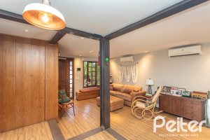 Casa em Condomínio à venda com 143m², 4 dormitórios, 1 suíte, 2 vagas, no bairro Tristeza em Porto Alegre