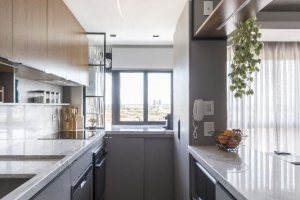 Apartamento à venda com 100m², 3 dormitórios, 1 suíte, 2 vagas, no bairro Cristal em Porto Alegre