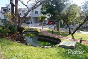 Terreno à venda, no bairro Vila Nova em Porto Alegre