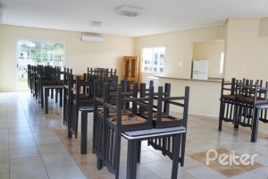 Terreno à venda, no bairro Vila Nova em Porto Alegre