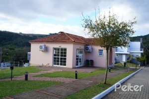 Terreno à venda, no bairro Vila Nova em Porto Alegre
