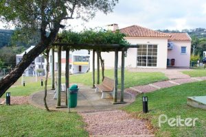 Terreno à venda, no bairro Vila Nova em Porto Alegre