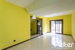Casa em Condomínio à venda com 179m², 3 dormitórios, 1 suíte, 2 vagas, no bairro Tristeza em Porto Alegre