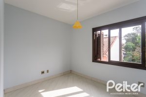 Casa em Condomínio à venda com 179m², 3 dormitórios, 1 suíte, 2 vagas, no bairro Tristeza em Porto Alegre