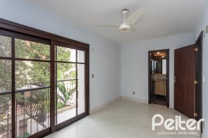 Casa em Condomínio à venda com 179m², 3 dormitórios, 1 suíte, 2 vagas, no bairro Tristeza em Porto Alegre