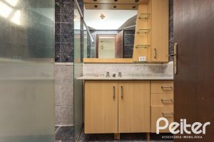 Casa em Condomínio à venda com 179m², 3 dormitórios, 1 suíte, 2 vagas, no bairro Tristeza em Porto Alegre