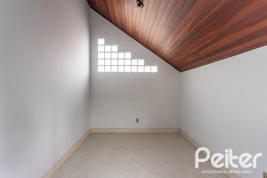 Casa em Condomínio à venda com 179m², 3 dormitórios, 1 suíte, 2 vagas, no bairro Tristeza em Porto Alegre
