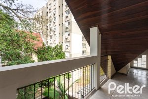 Casa em Condomínio à venda com 179m², 3 dormitórios, 1 suíte, 2 vagas, no bairro Tristeza em Porto Alegre