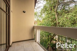 Casa em Condomínio à venda com 179m², 3 dormitórios, 1 suíte, 2 vagas, no bairro Tristeza em Porto Alegre