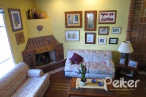 Casa em Condomínio à venda com 198m², 3 dormitórios, 1 suíte, 2 vagas, no bairro Tristeza em Porto Alegre