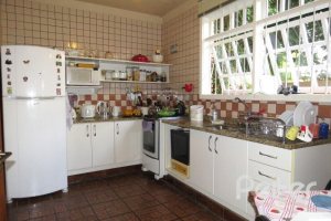 Casa em Condomínio à venda com 198m², 3 dormitórios, 1 suíte, 2 vagas, no bairro Tristeza em Porto Alegre