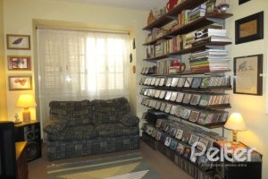 Casa em Condomínio à venda com 198m², 3 dormitórios, 1 suíte, 2 vagas, no bairro Tristeza em Porto Alegre