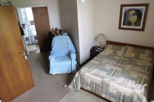 Casa em Condomínio à venda com 198m², 3 dormitórios, 1 suíte, 2 vagas, no bairro Tristeza em Porto Alegre