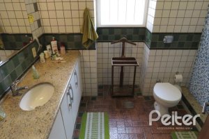 Casa em Condomínio à venda com 198m², 3 dormitórios, 1 suíte, 2 vagas, no bairro Tristeza em Porto Alegre