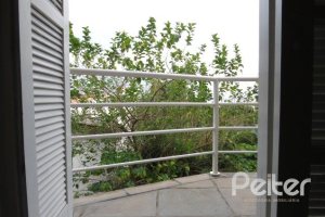 Casa em Condomínio à venda com 198m², 3 dormitórios, 1 suíte, 2 vagas, no bairro Tristeza em Porto Alegre