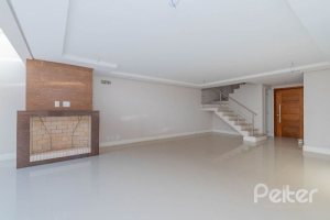 Casa em Condomínio à venda com 343m², 3 dormitórios, 3 suítes, 3 vagas, no bairro Tristeza em Porto Alegre