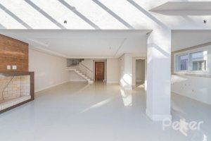 Casa em Condomínio à venda com 343m², 3 dormitórios, 3 suítes, 3 vagas, no bairro Tristeza em Porto Alegre