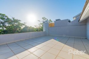Casa em Condomínio à venda com 343m², 3 dormitórios, 3 suítes, 3 vagas, no bairro Tristeza em Porto Alegre